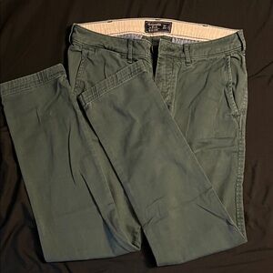 Abercrombie & Fitch Men's Olive Chinos
